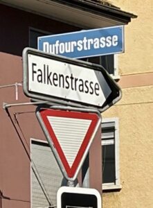 Wegweiser kindermedizin Falkenstrasse 25 und Dufourstrasse 40 in Zürich